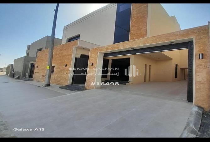 256497 - Property Image 2