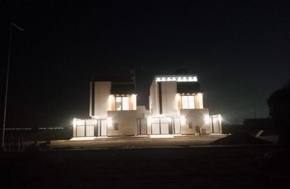 فيلا - 7 غرف نوم - 8 حمامات للبيع في النظيم - الرياض - الرياض