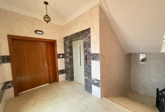 257209 - Property Image 3