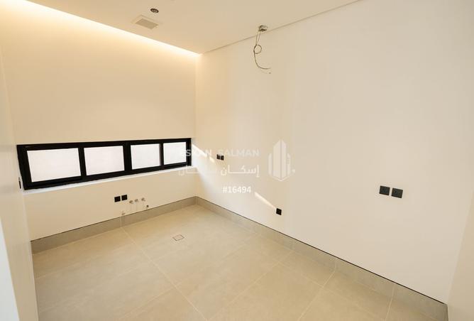 256631 - Property Image 2