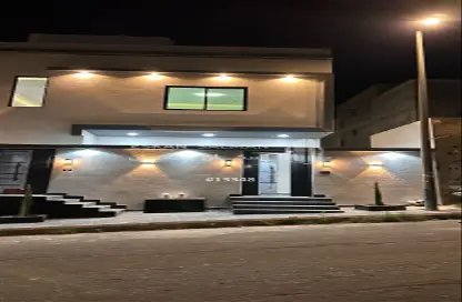 Full Floor - 4 Bedrooms - 2 Bathrooms for sale in Al Misk - Abha - Asir