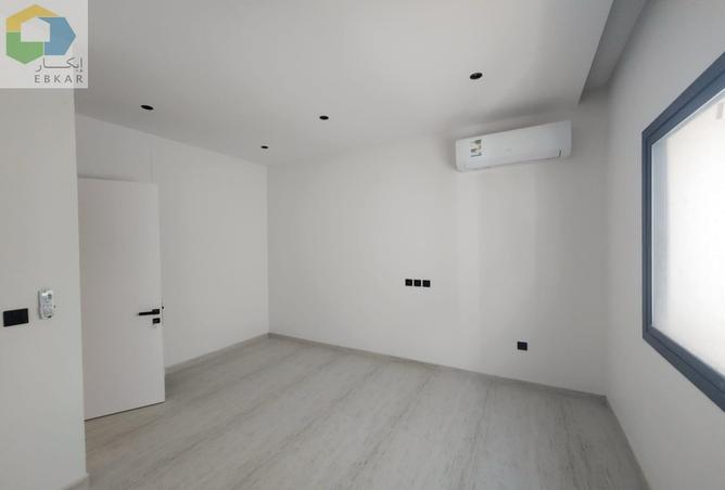 256133 - Property Image 2