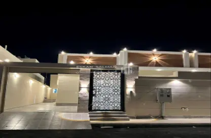 طابق كامل - 6 غرف نوم - 3 حمامات للبيع في الرياض - جدة - مكة المكرمة
