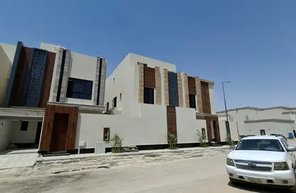 فيلا - 5 غرف نوم - 7 حمامات للبيع في الرمال - الرياض - الرياض