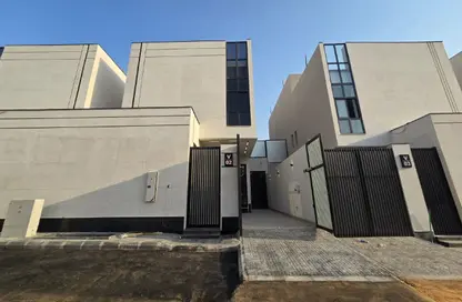 Villa - 5 Bedrooms - 4 Bathrooms for sale in Al Bayan - Riyadh - Ar Riyadh