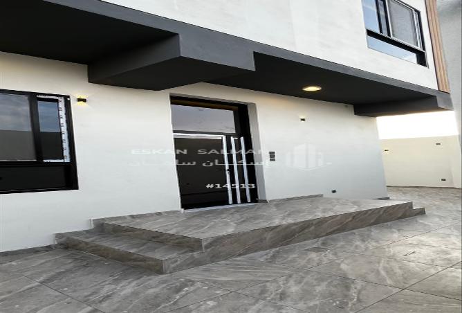 253648 - Property Image 3