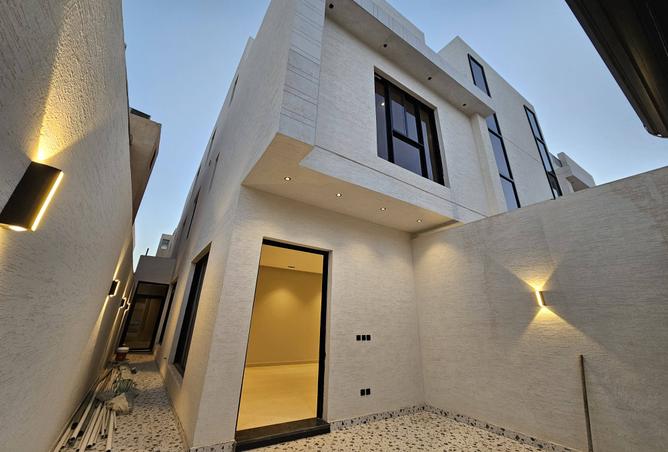 258721 - Property Image 2