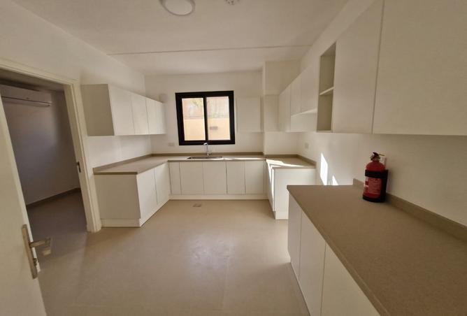 256371 - Property Image 3