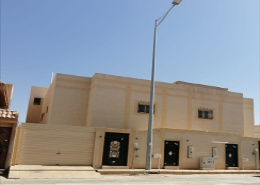 Duplex - 5 bedrooms - 8 bathrooms for للبيع in Uhud - South Riyadh - Ar Riyadh