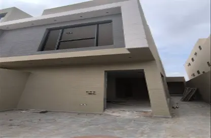 Full Floor - 4 Bedrooms - 5 Bathrooms for sale in Al Khalij - Riyadh - Ar Riyadh