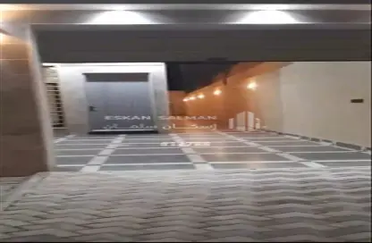 Full Floor - 5 Bedrooms - 4 Bathrooms for sale in Tuwaiq - Riyadh - Ar Riyadh