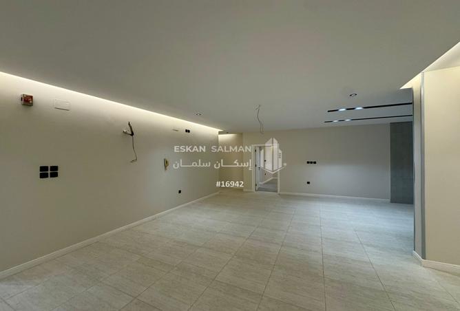 257129 - Property Image 3