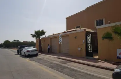 فيلا - 4 غرف نوم - 6 حمامات للايجار في الهدا - الرياض - الرياض