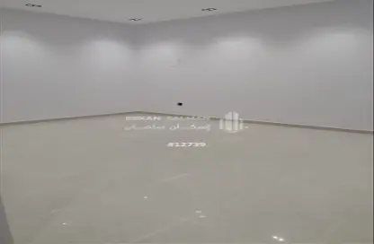 Full Floor - 5 Bedrooms - 4 Bathrooms for sale in Tuwaiq - Riyadh - Ar Riyadh
