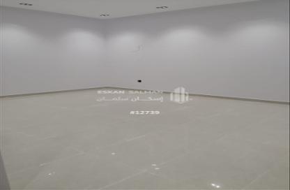 Full Floor - 5 Bedrooms - 4 Bathrooms for sale in Tuwaiq - Riyadh - Ar Riyadh