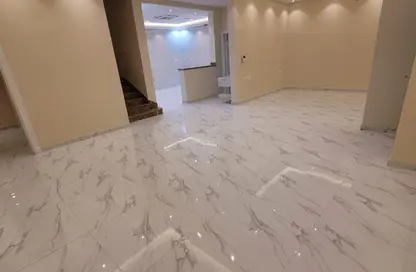 Villa - 4 Bedrooms - 6 Bathrooms for sale in Al Munisiyah - Riyadh - Ar Riyadh