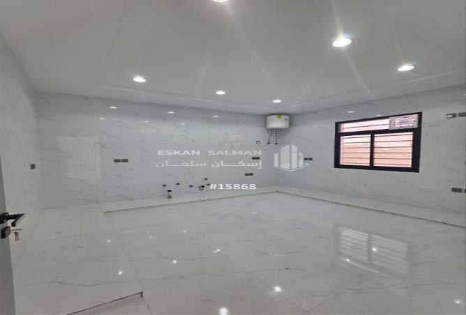 255582 - Property Image 3
