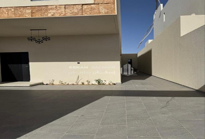 257242 - Property Image 3