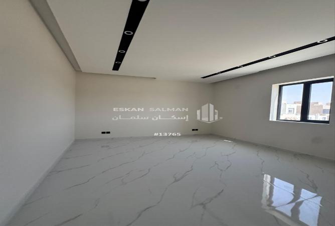 251917 - Property Image 2