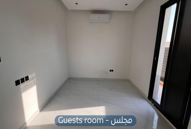 257973 - Property Image 3