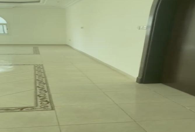 258189 - Property Image 2