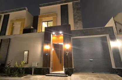 Villa - 5 Bedrooms - 7 Bathrooms for sale in Al Yarmuk - Riyadh - Ar Riyadh