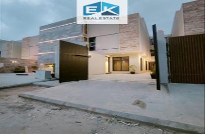 طابق كامل - 4 غرف نوم - 3 حمامات للبيع في قرطبة - الرياض - الرياض