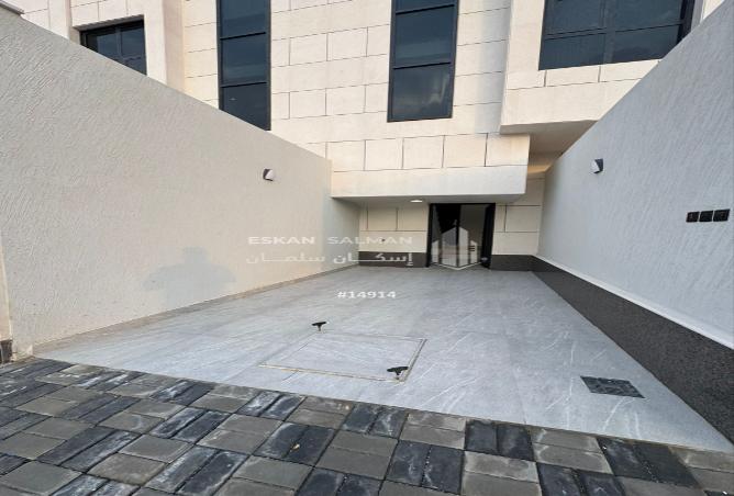 254061 - Property Image 2