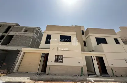 Full Floor - 5 Bedrooms - 4 Bathrooms for sale in Al Janadriyah - Riyadh - Ar Riyadh