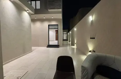 Full Floor - 4 Bedrooms - 4 Bathrooms for sale in Al Munisiyah - Riyadh - Ar Riyadh