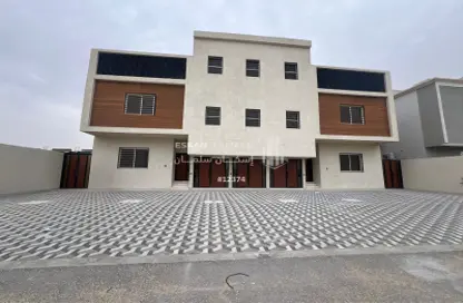 Apartment - 6 Bedrooms - 4 Bathrooms for sale in العزيزية - Al Jubail - Eastern