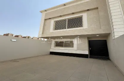 Apartment - 5 Bedrooms - 3 Bathrooms for sale in Tara - Khamis Mushayt - Asir