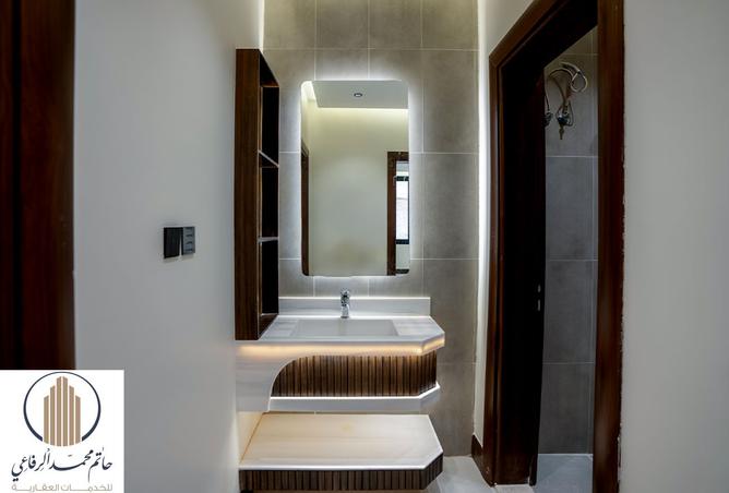 252693 - Property Image 2