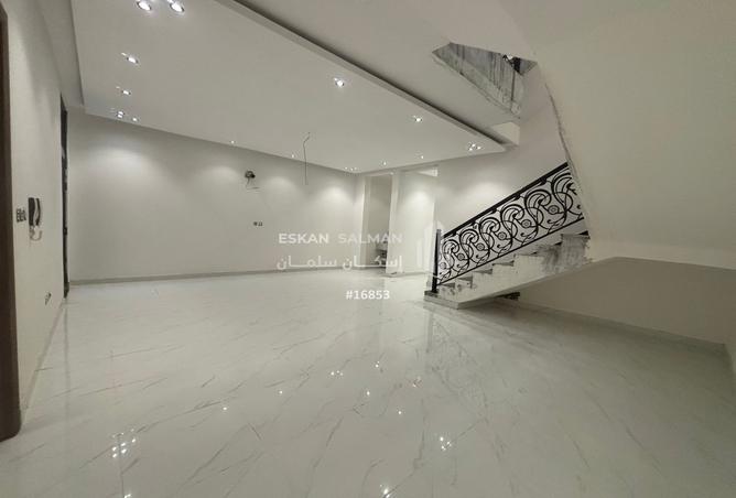 257081 - Property Image 3