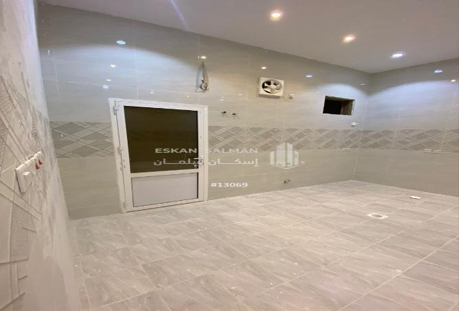 252072 - Property Image 3