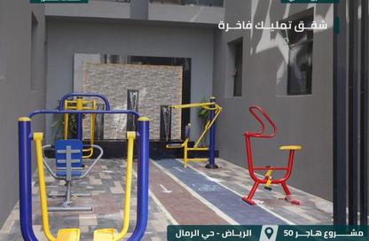 عمارة بالكامل - 8 غرف نوم - 4 حمامات للايجار في الرمال - الرياض - الرياض