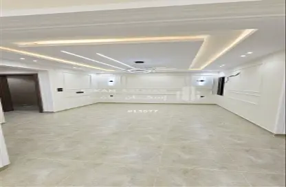شقة - 6 غرف نوم - 4 حمامات للبيع في الظرفة - خميس مشيط - عسير