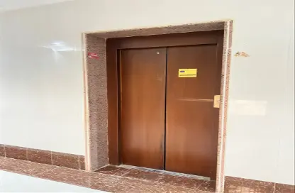 شقة - 3 غرف نوم - 2 حمامات للايجار في الملك فيصل - الرياض - الرياض