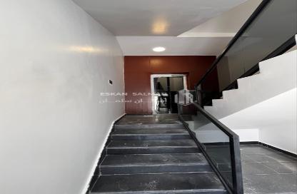 Full Floor - 6 Bedrooms - 4 Bathrooms for sale in Al Janadriyah - Riyadh - Ar Riyadh