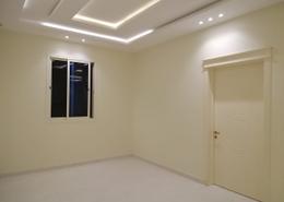 شقة - 5 غرف نوم - 3 حمامات for للبيع in حي اليرموك - شرق الرياض - الرياض