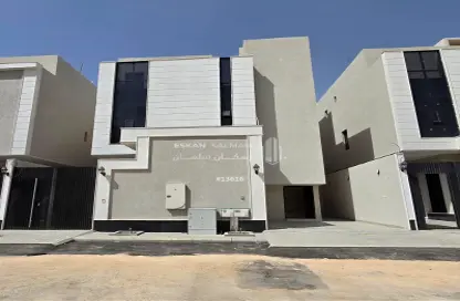 Apartment - 7 Bedrooms - 5 Bathrooms for sale in Al Maizialah - Riyadh - Ar Riyadh