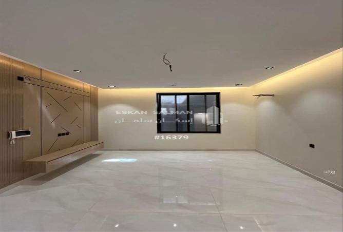 256305 - Property Image 2
