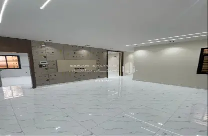طابق كامل - 8 غرف نوم - 4 حمامات للبيع في الشرف - خميس مشيط - عسير