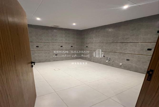 255741 - Property Image 3