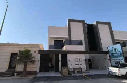 طابق كامل - 5 غرف نوم - 4 حمامات للبيع في المونسية - الرياض - الرياض
