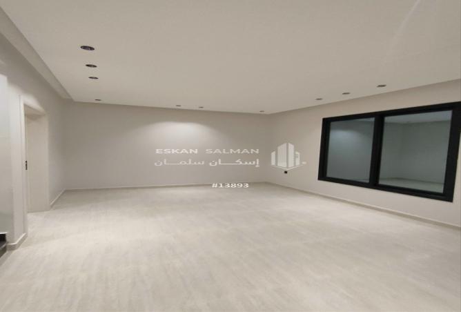 252403 - Property Image 2