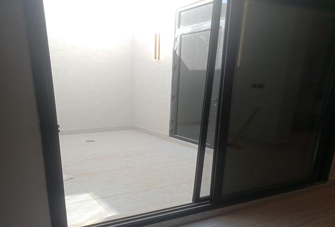 258970 - Property Image 2