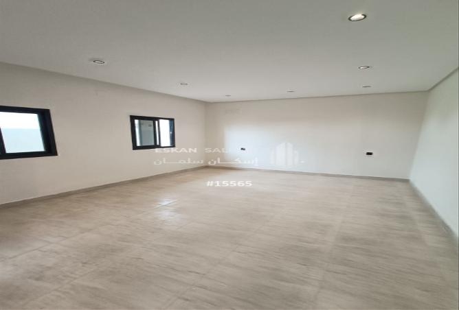 254858 - Property Image 3