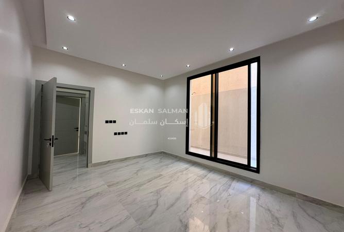 254757 - Property Image 2