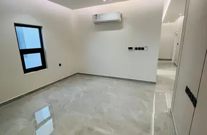 Apartment - 2 Bedrooms - 3 Bathrooms for rent in Al Yarmuk - Riyadh - Ar Riyadh